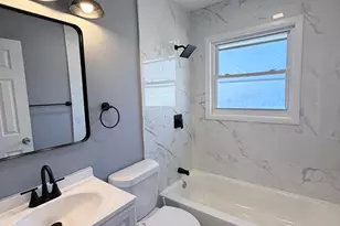 3921 Eastmont Dr, South Bend, IN 46628 - Photo 7