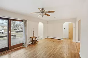 1107 W 62nd Pl, Merrillville, IN 46410 - Photo 5