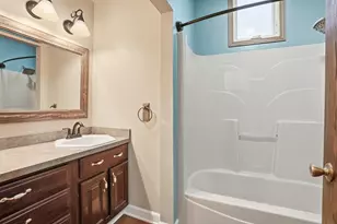 1107 W 62nd Pl, Merrillville, IN 46410 - Photo 13