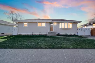 3508 81st St, Highland, IN 46322 - Photo 3