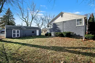 9747 Erie St, Highland, IN 46322 - Photo 25