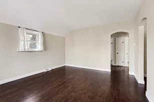 9747 Erie St, Highland, IN 46322 - Photo 7