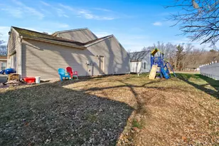 829 Johnson St, Westchester Township, IN 46304 - Photo 3