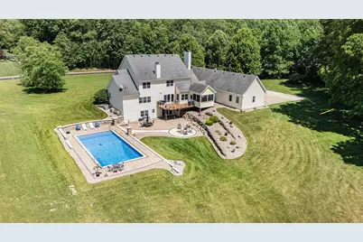 8196 E Walnut Ridge, New Carlisle, IN 46552 - Photo 3