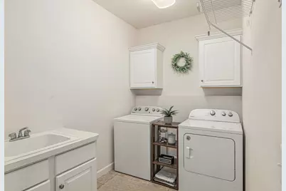 8196 E Walnut Ridge, New Carlisle, IN 46552 - Photo 11