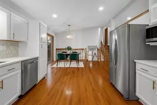 1409 Independence Dr, Hobart, IN 46342 - Photo 5