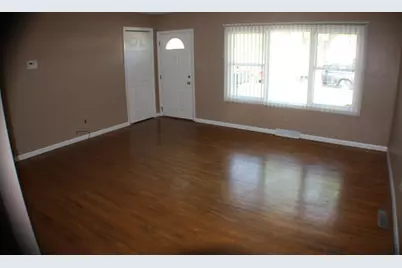 9535 Forrest Drive, Highland, IN 46322 - Photo 3