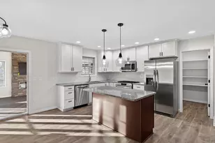 1622 Elderberry St SE, Demotte, IN 46310 - Photo 9