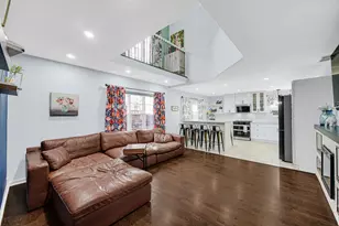 347 Fox Trail Ct, Hobart, IN 46342 - Photo 3