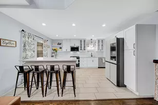 347 Fox Trail Ct, Hobart, IN 46342 - Photo 5