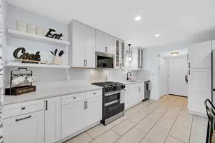 347 Fox Trail Ct, Hobart, IN 46342 - Photo 9