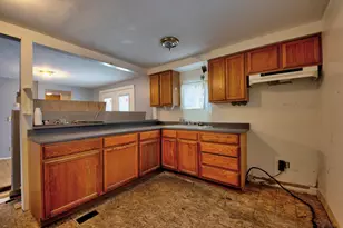 211 McClung Rd, La Porte, IN 46350 - Photo 9