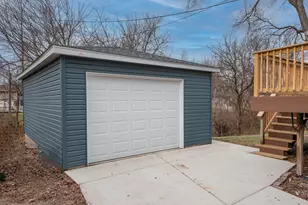 3288 W 74th Ln, Merrillville, IN 46410 - Photo 9