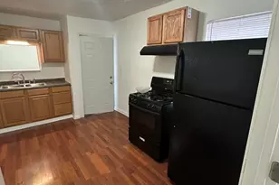 1108 Maple Ave, La Porte, IN 46350 - Photo 3