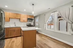 1618 E 33rd Ave, Hobart, IN 46342 - Photo 9