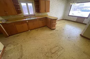 1609 Davis Ave, Whiting, IN 46394 - Photo 7