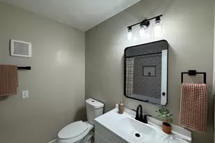 656 N Montgomery St, Gary, IN 46403 - Photo 11