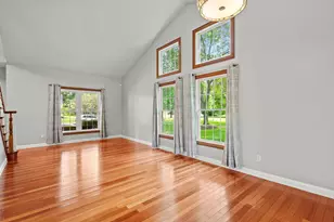 10752 Dogleg Dr, Demotte, IN 46310 - Photo 9