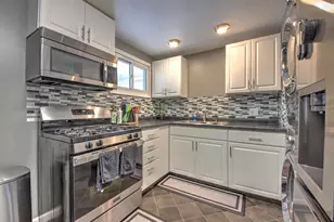 624 W Front St, New Carlisle, IN 46552 - Photo 5