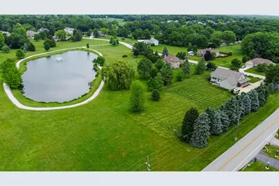 552 Fleetwood Drive N, Valparaiso, IN 46385 - Photo 3