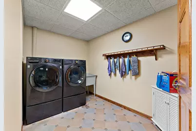 552 Fleetwood Drive N, Valparaiso, IN 46385 - Photo 33