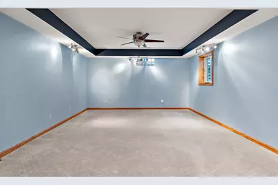 552 Fleetwood Drive N, Valparaiso, IN 46385 - Photo 37