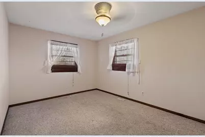 6801 W 1350 N, Demotte, IN 46310 - Photo 17