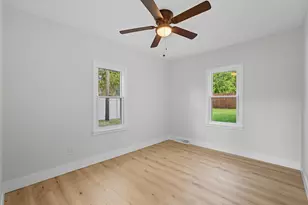 405 Dartmoor Rd, Kingsford Heights, IN 46346 - Photo 15