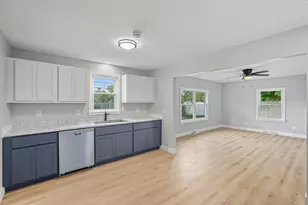 405 Dartmoor Rd, Kingsford Heights, IN 46346 - Photo 11