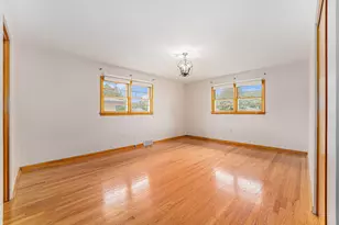 3318 Strong St, Highland, IN 46322 - Photo 7