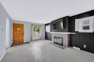 103 S California St, Hobart, IN 46342 - Photo 5