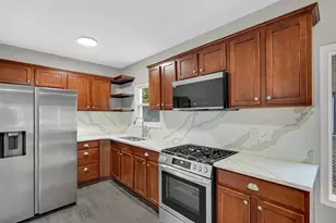 743 Buchanan St, Gary, IN 46402 - Photo 5