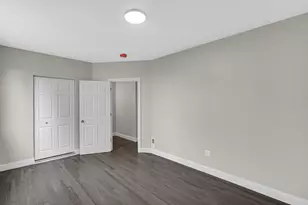 743 Buchanan St, Gary, IN 46402 - Photo 9