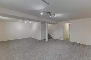 819 N Oakwood St, Griffith, IN 46319 - Photo 19