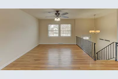 819 N Oakwood Street, Griffith, IN 46319 - Photo 3