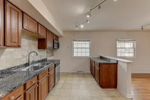 819 N Oakwood St, Griffith, IN 46319 - Photo 9