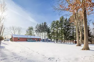 8011 Dianne Dr, Michigan City, IN 46360 - Photo 3