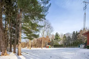 8011 Dianne Dr, Michigan City, IN 46360 - Photo 5