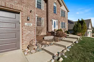 283 Hawkwood Dr, Valparaiso, IN 46385 - Photo 3