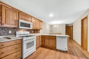 233 Deertrail Ln, Schererville, IN 46375 - Photo 9