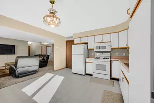 2345 Barbara Jean Dr, Schererville, IN 46375 - Photo 11