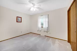 936 Seneca Dr, Crown Point, IN 46307 - Photo 15