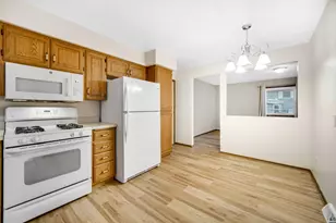 936 Seneca Dr, Crown Point, IN 46307 - Photo 5