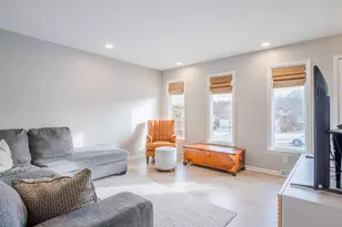 840 Appletree Dr, Schererville, IN 46375 - Photo 3