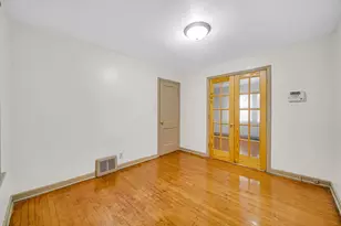 3752 Tyler St, Gary, IN 46408 - Photo 7