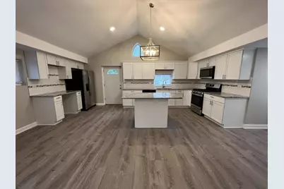 276 N Henry Street, Gary, IN 46403 - Photo 5