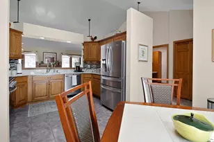 10030 Eagle Ct, Demotte, IN 46310 - Photo 5