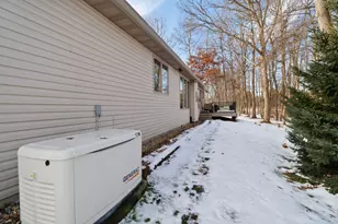 10030 Eagle Ct, Demotte, IN 46310 - Photo 25
