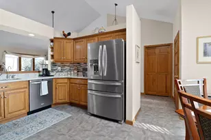 10030 Eagle Ct, Demotte, IN 46310 - Photo 9