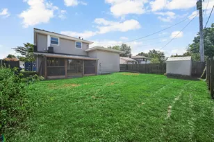 9448 Parkway Dr, Highland, IN 46322 - Photo 29